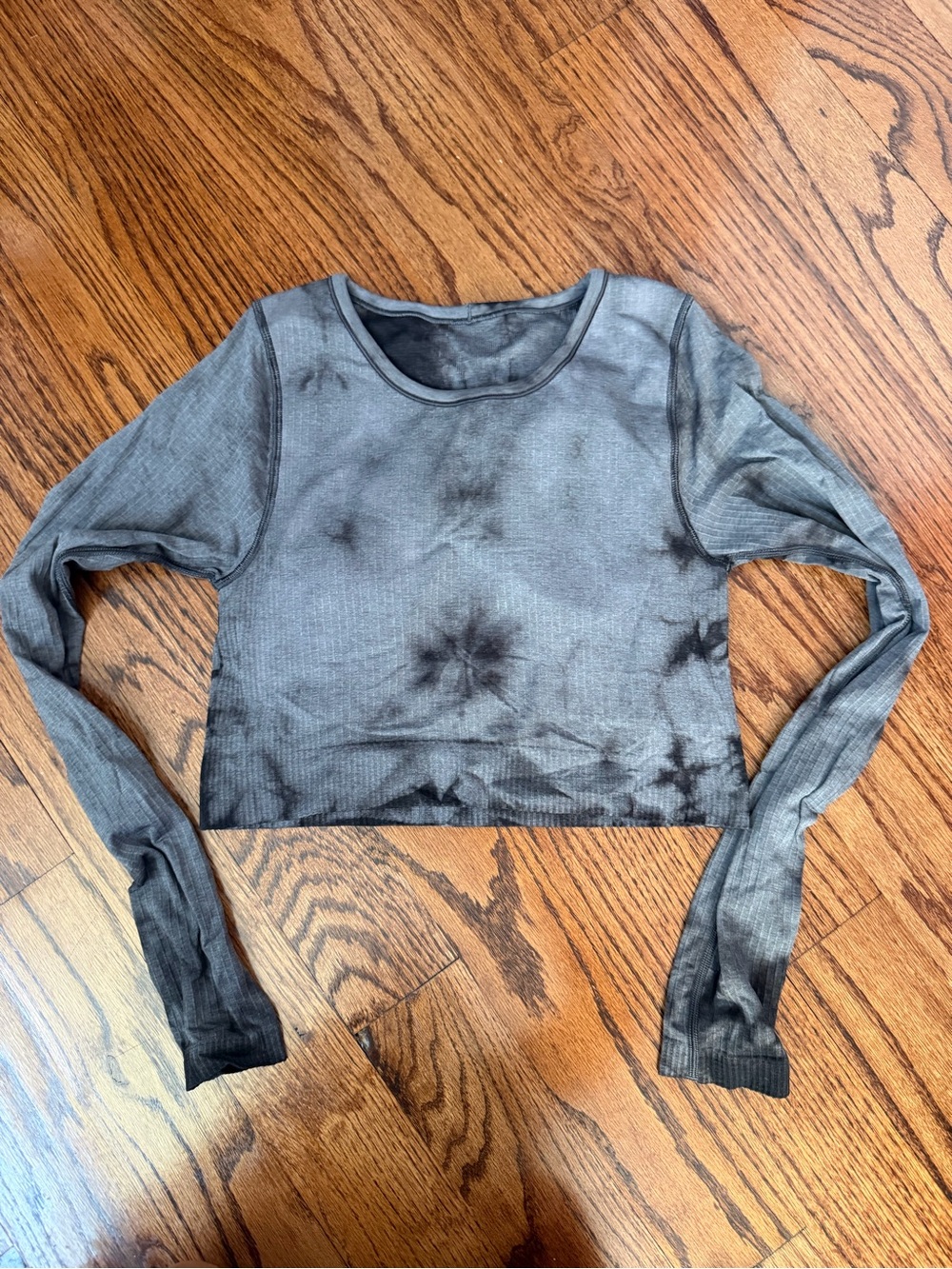 lululemon athletica Black Tie-Dye Long Sleeve Crop Top